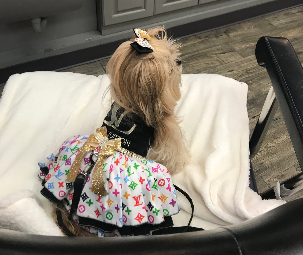 I’m with Mom at the hair stylist!