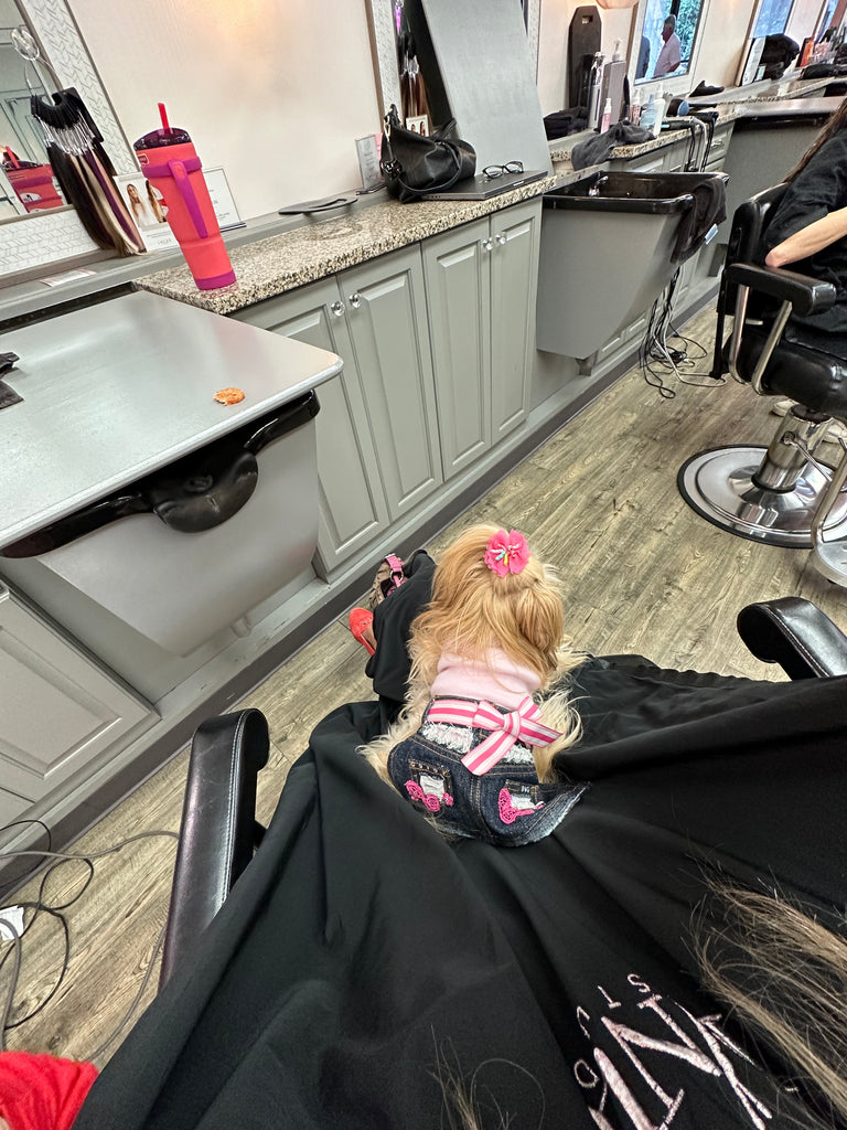 Mom’s getting “groomed” today